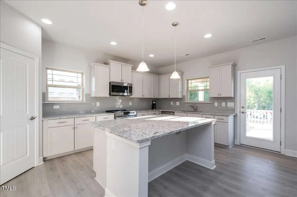 195 River Chapel Drive Fuquay Varina, NC 27526