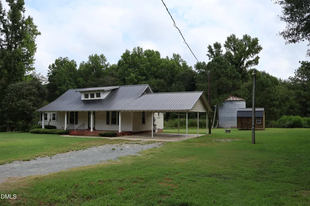123 Holly Grove Road Benson, NC 27504