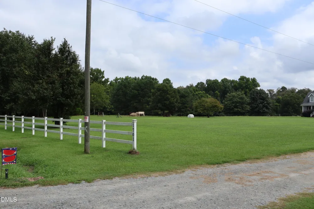 123 Holly Grove Road Benson, NC 27504