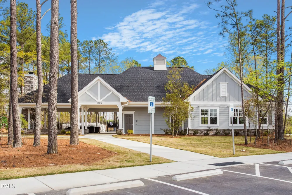 2236 Fairway Green Drive Fuquay Varina, NC 27526