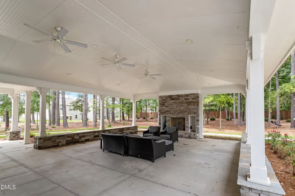 2236 Fairway Green Drive Fuquay Varina, NC 27526