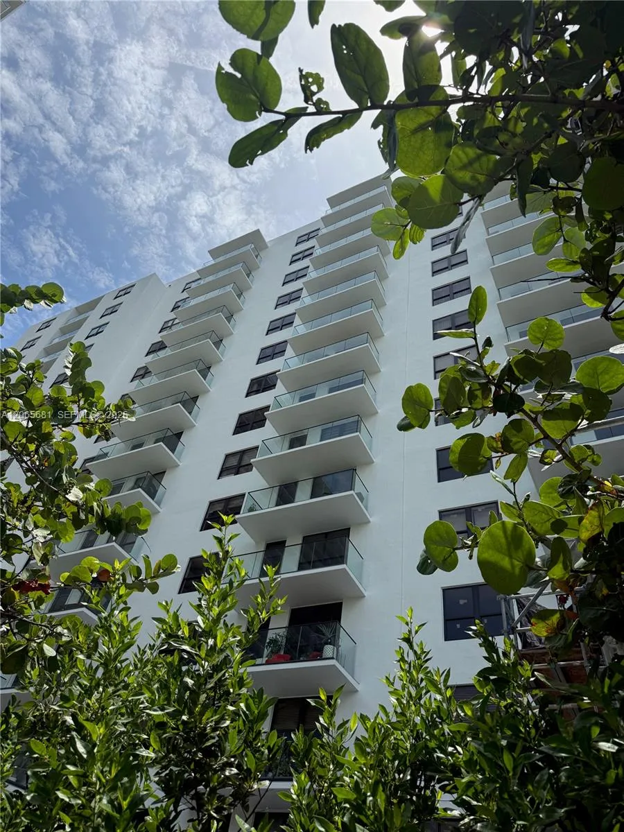 10185 Collins Ave #1223 Bal Harbour, FL 33154