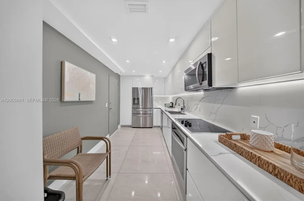 10185 Collins Ave #1223 Bal Harbour, FL 33154