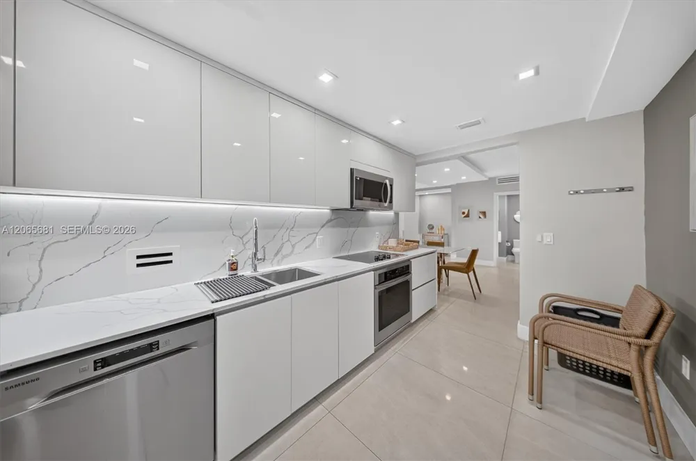 10185 Collins Ave #1223 Bal Harbour, FL 33154