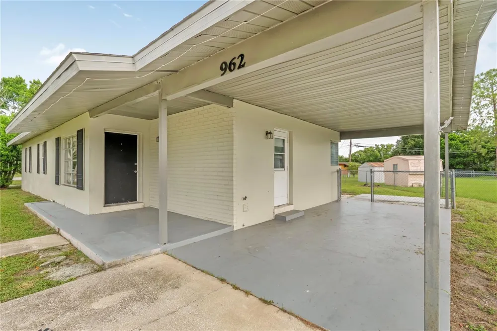 962 ROCKHILL STREET Deltona, FL 32725