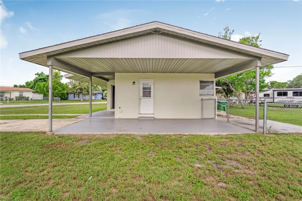 962 ROCKHILL STREET Deltona, FL 32725
