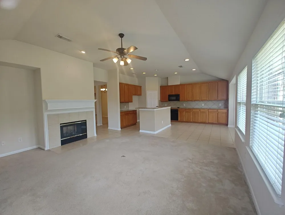10918 Tattershall Lane Missouri City, TX 77459