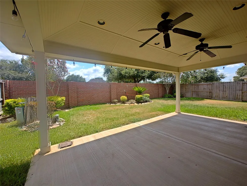 10918 Tattershall Lane Missouri City, TX 77459
