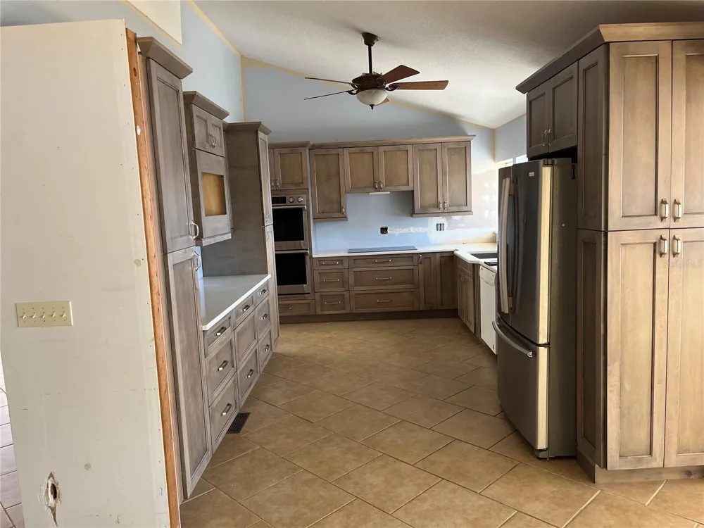 330 CALLITRIS AVENUE Polk City, FL 33868
