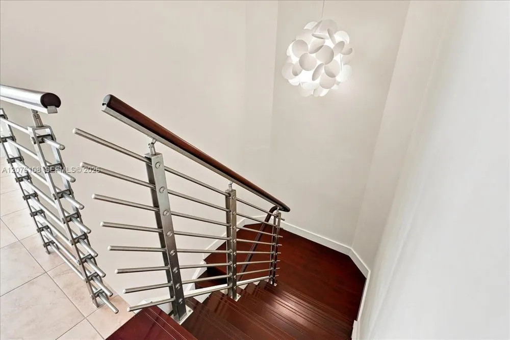41 SE 5th St #1908 Miami, FL 33131