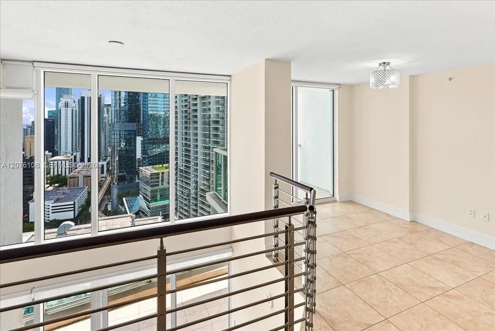 41 SE 5th St #1908 Miami, FL 33131