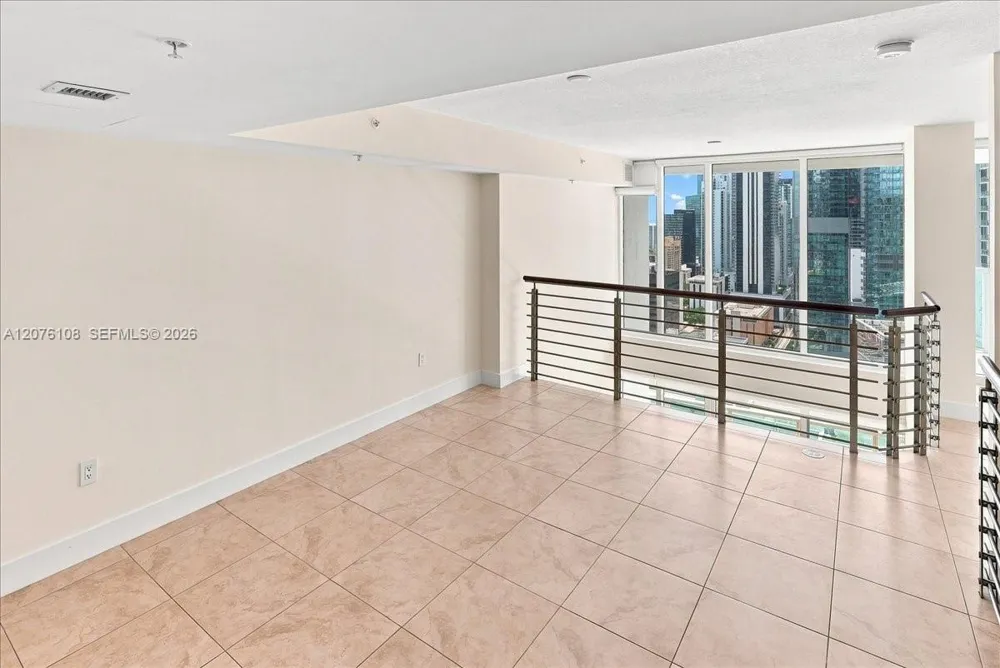 41 SE 5th St #1908 Miami, FL 33131