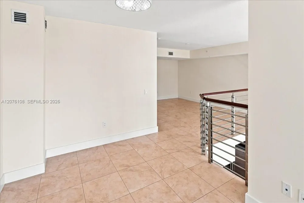 41 SE 5th St #1908 Miami, FL 33131