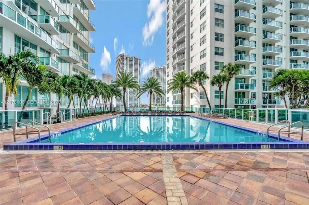 41 SE 5th St #1908 Miami, FL 33131