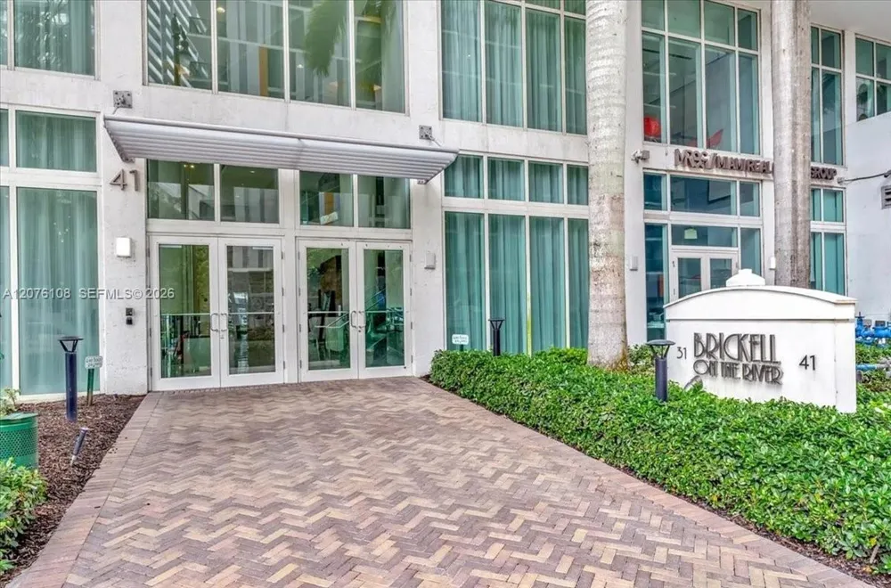 41 SE 5th St #1908 Miami, FL 33131