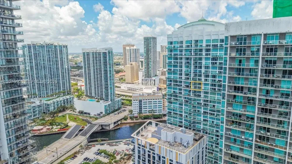41 SE 5th St #1908 Miami, FL 33131