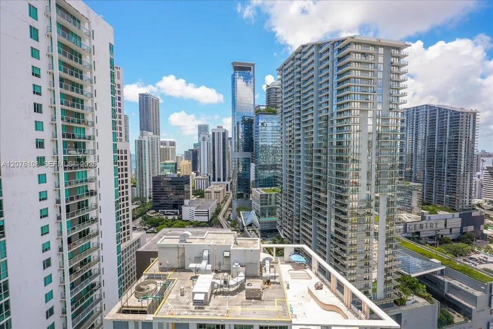 41 SE 5th St #1908 Miami, FL 33131