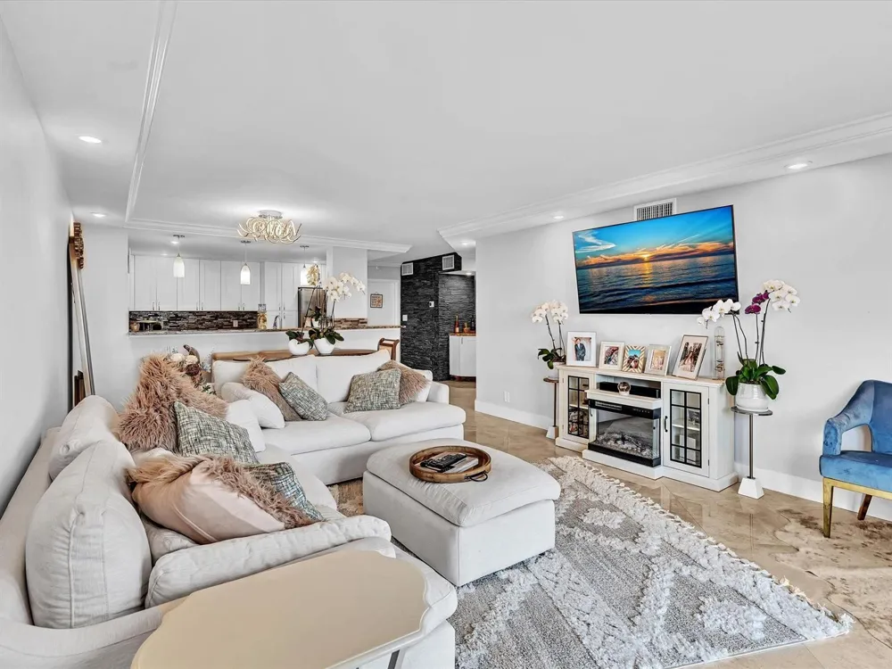 1150 HILLSBORO MILE #509 Hillsboro Beach, FL 33062