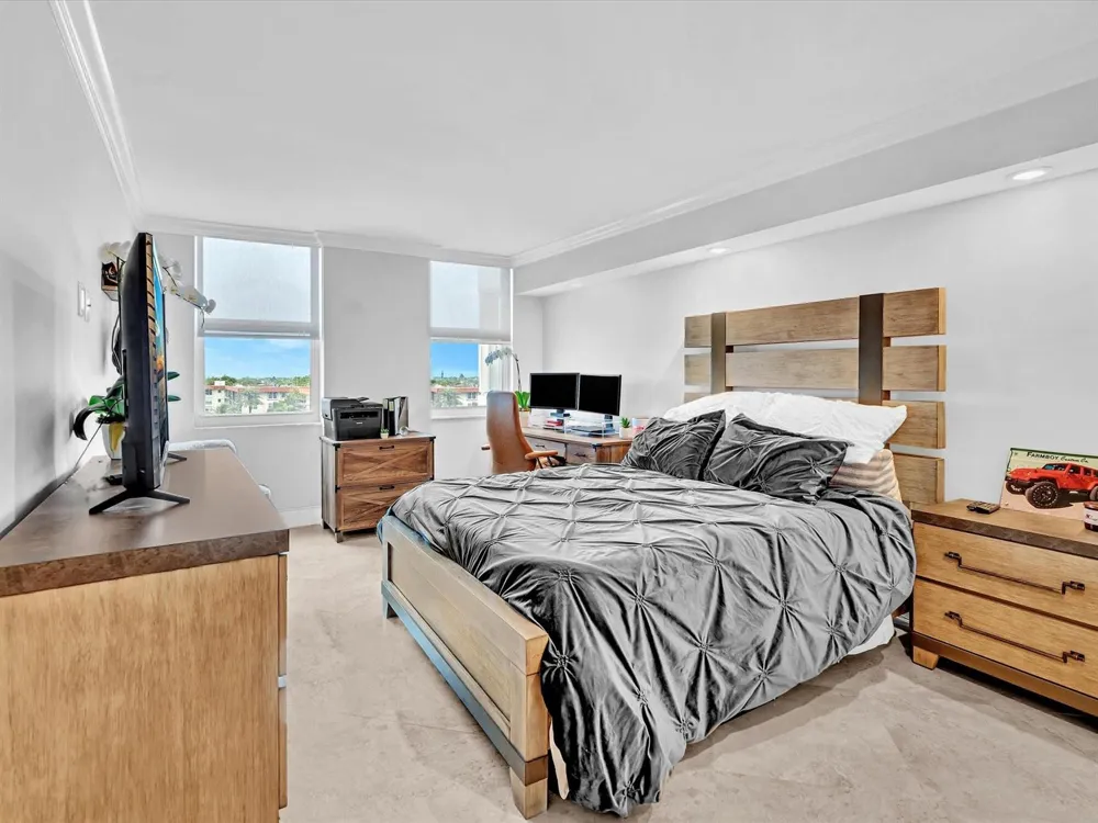 1150 HILLSBORO MILE #509 Hillsboro Beach, FL 33062