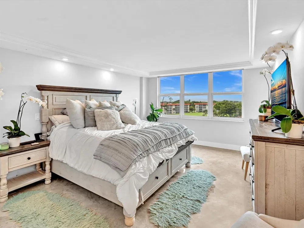 1150 HILLSBORO MILE #509 Hillsboro Beach, FL 33062