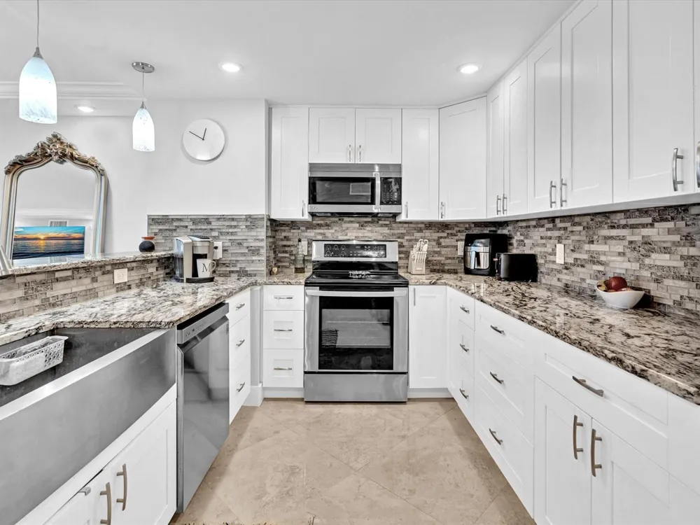 1150 HILLSBORO MILE #509 Hillsboro Beach, FL 33062
