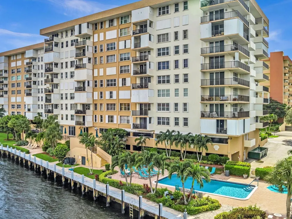 1150 HILLSBORO MILE #509 Hillsboro Beach, FL 33062