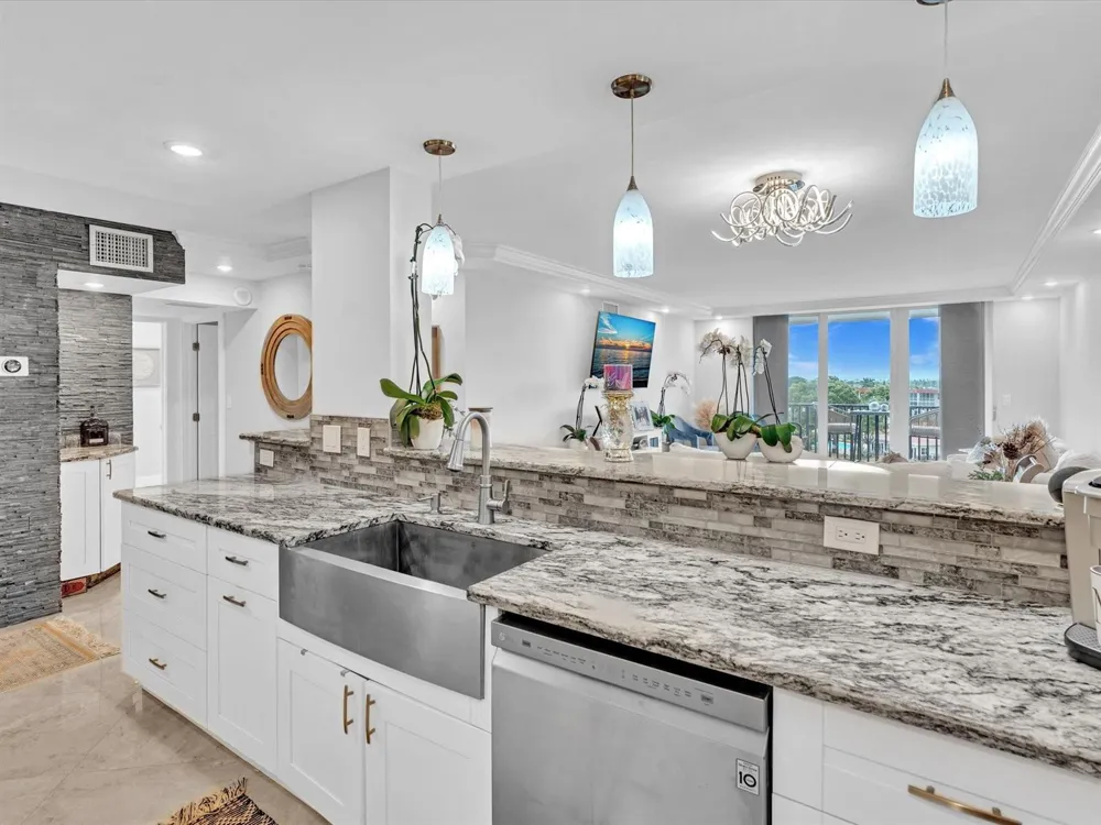 1150 HILLSBORO MILE #509 Hillsboro Beach, FL 33062