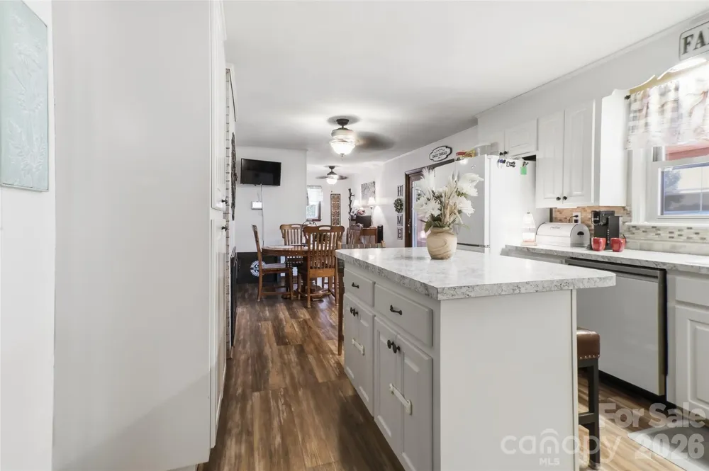 724 Hillcrest Drive Bessemer City, NC 28016