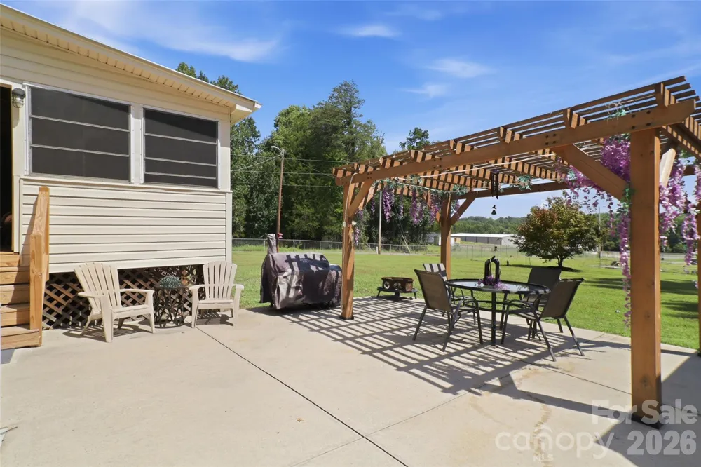 724 Hillcrest Drive Bessemer City, NC 28016