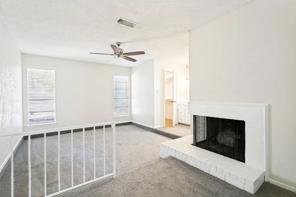 1117 S Thornbush Circle Arlington, TX 76013