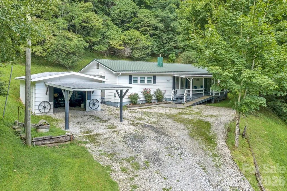 2850 Henson Creek Road Newland, NC 28657