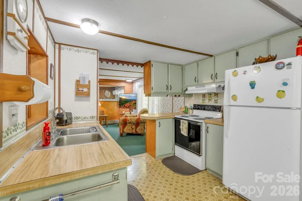 2850 Henson Creek Road Newland, NC 28657
