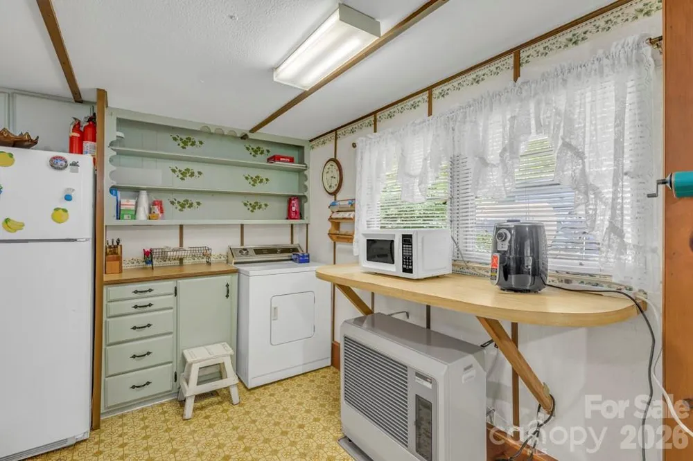 2850 Henson Creek Road Newland, NC 28657