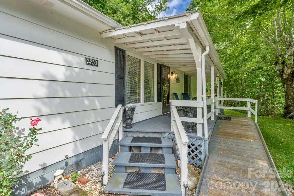 2850 Henson Creek Road Newland, NC 28657