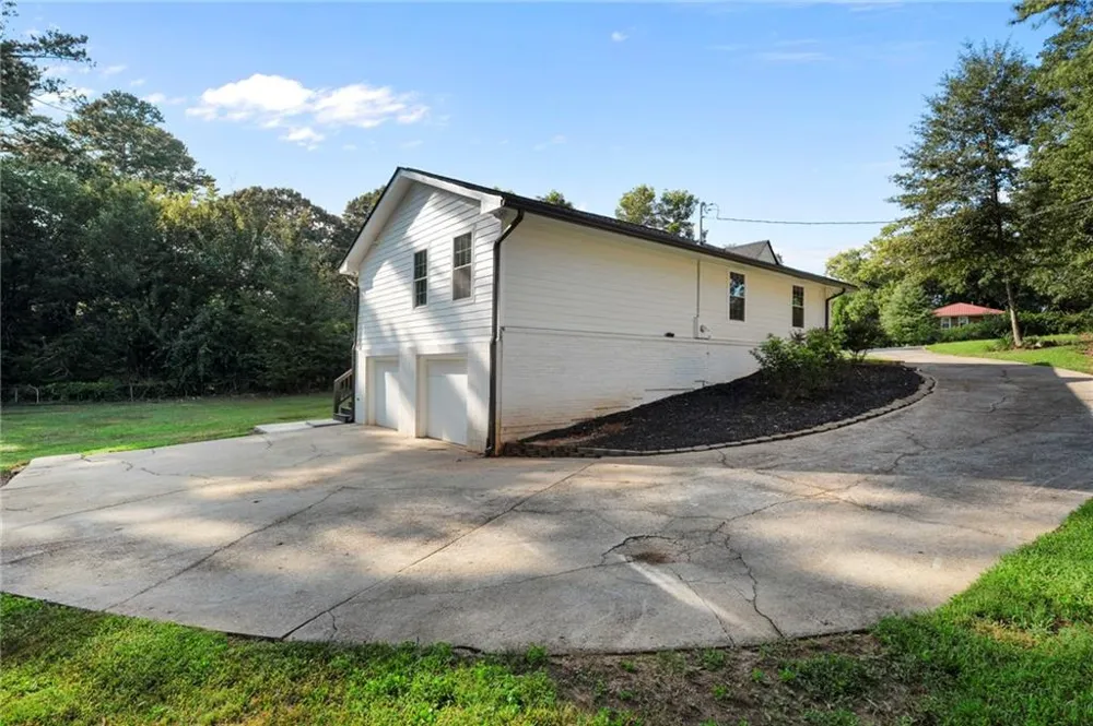 6371 Impala Circle Morrow, GA 30260