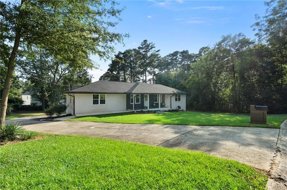 6371 Impala Circle Morrow, GA 30260