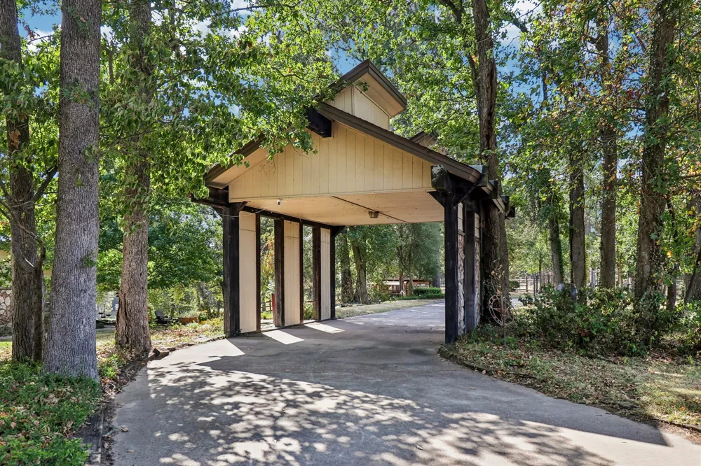111 Vz County Road 4133 Canton, TX 75103
