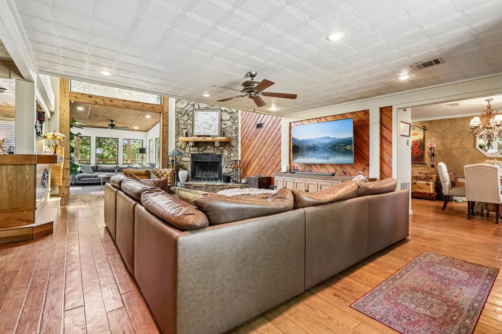 111 Vz County Road 4133 Canton, TX 75103