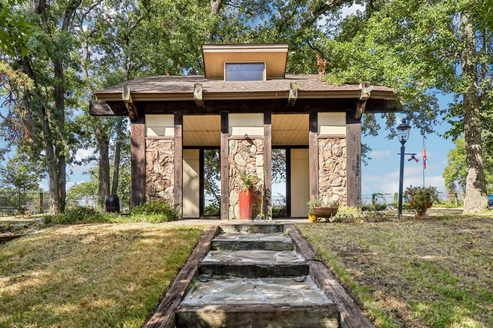 111 Vz County Road 4133 Canton, TX 75103