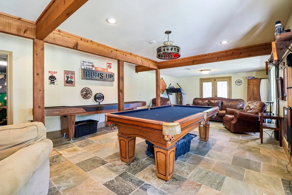 111 Vz County Road 4133 Canton, TX 75103
