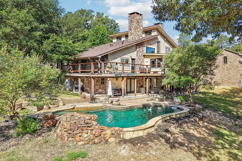 111 Vz County Road 4133 Canton, TX 75103