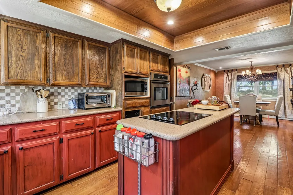 111 Vz County Road 4133 Canton, TX 75103