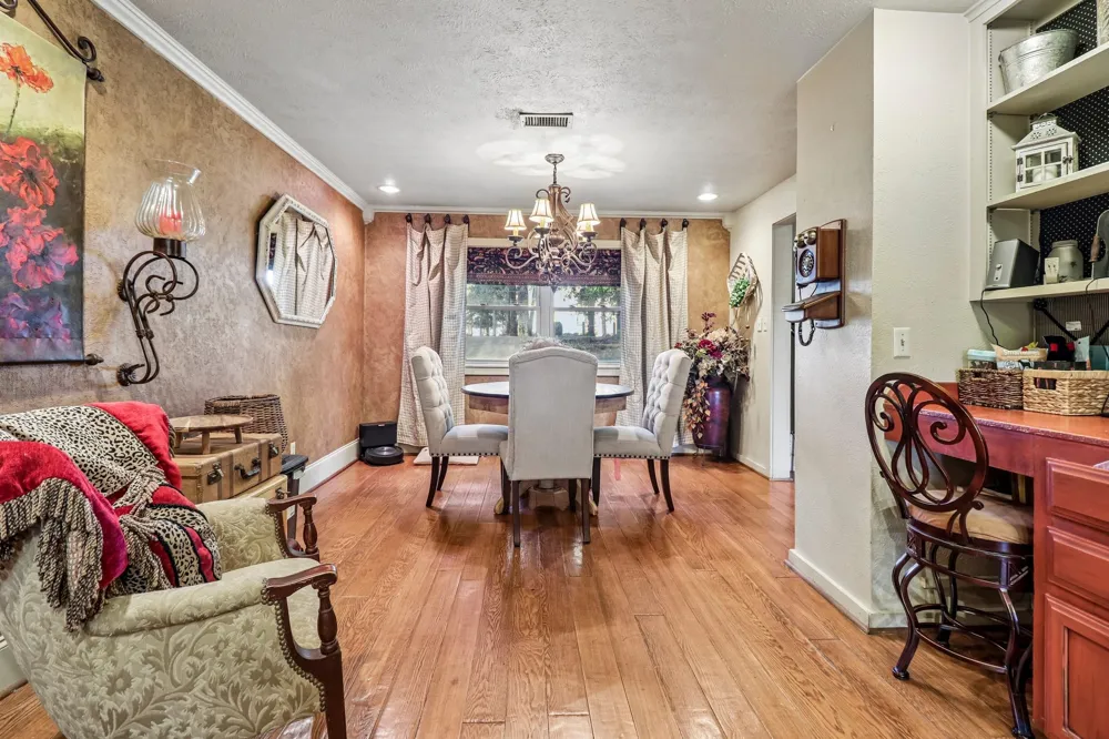 111 Vz County Road 4133 Canton, TX 75103