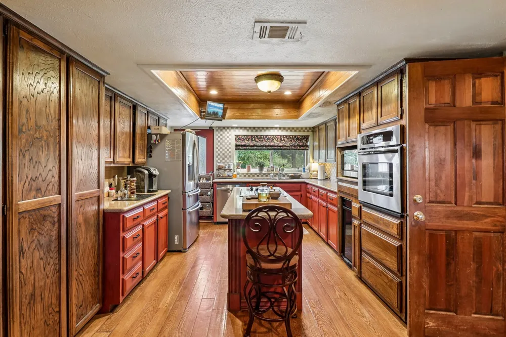 111 Vz County Road 4133 Canton, TX 75103