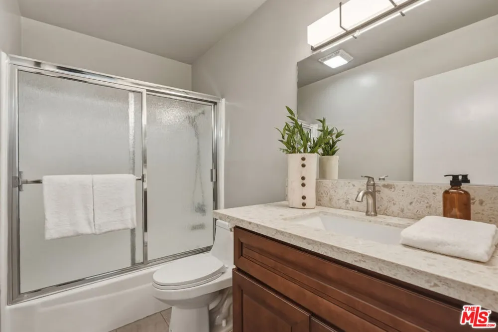 7306 Summertime Lane Culver City, CA 90230