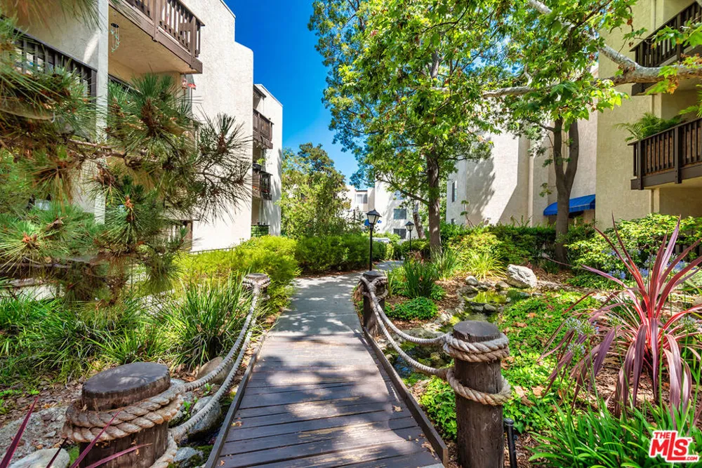 7306 Summertime Lane Culver City, CA 90230