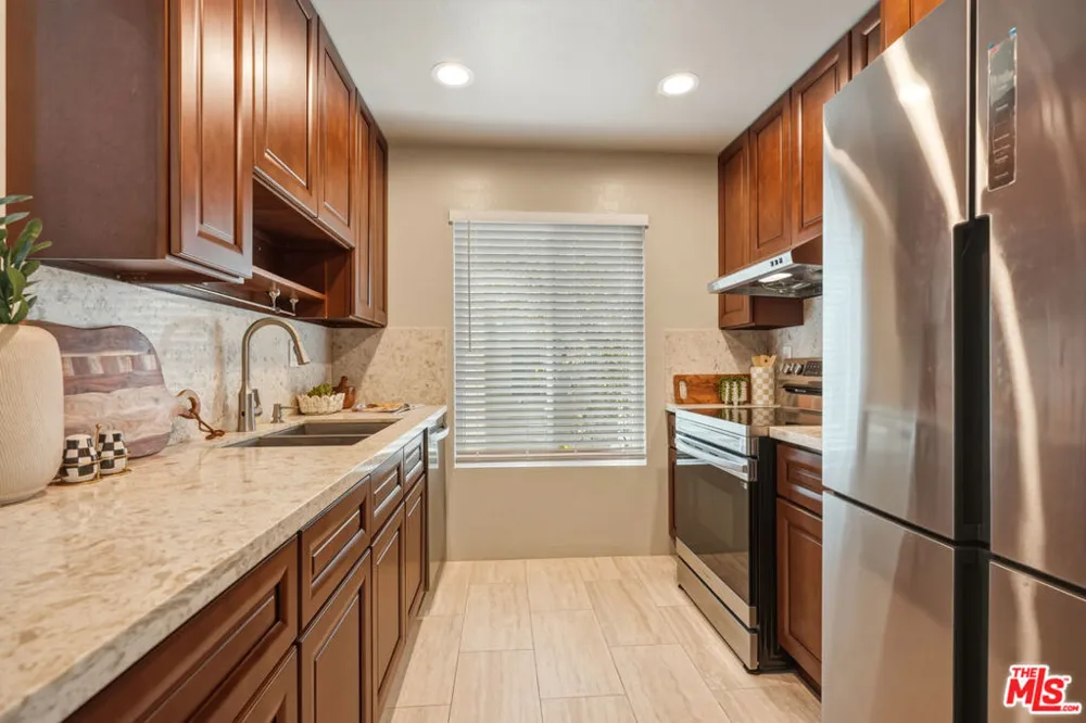 7306 Summertime Lane Culver City, CA 90230