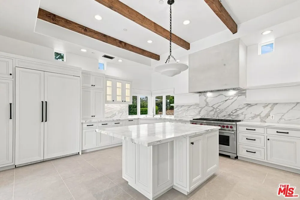 27355 Pacific Coast Highway Malibu, CA 90265