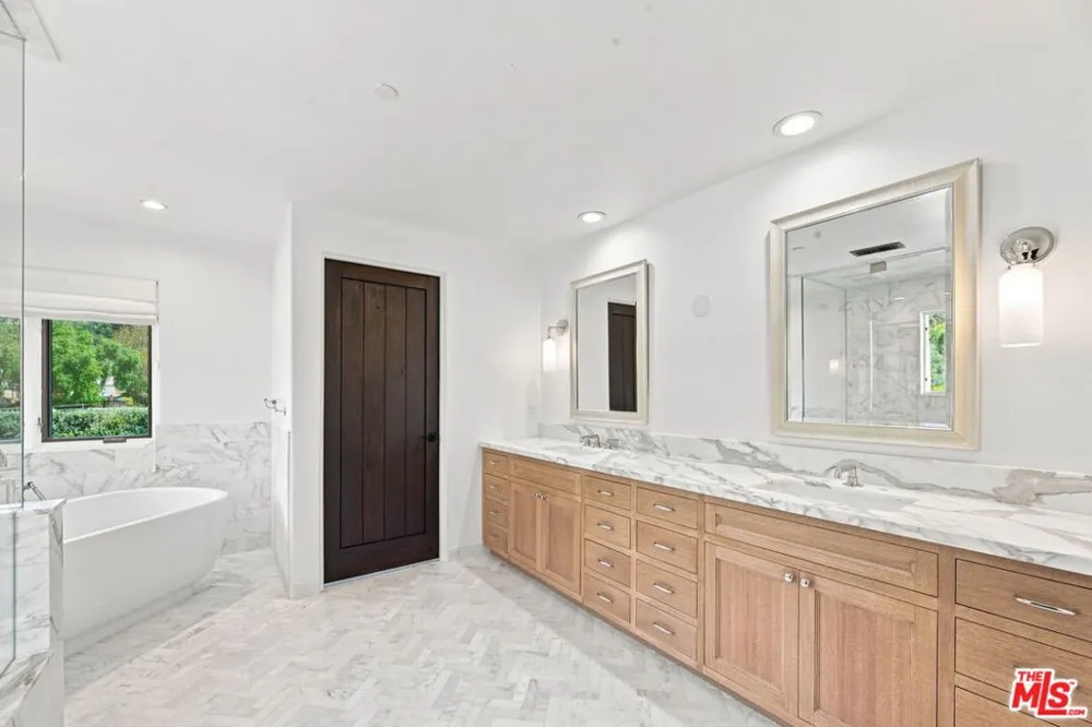 27355 Pacific Coast Highway Malibu, CA 90265