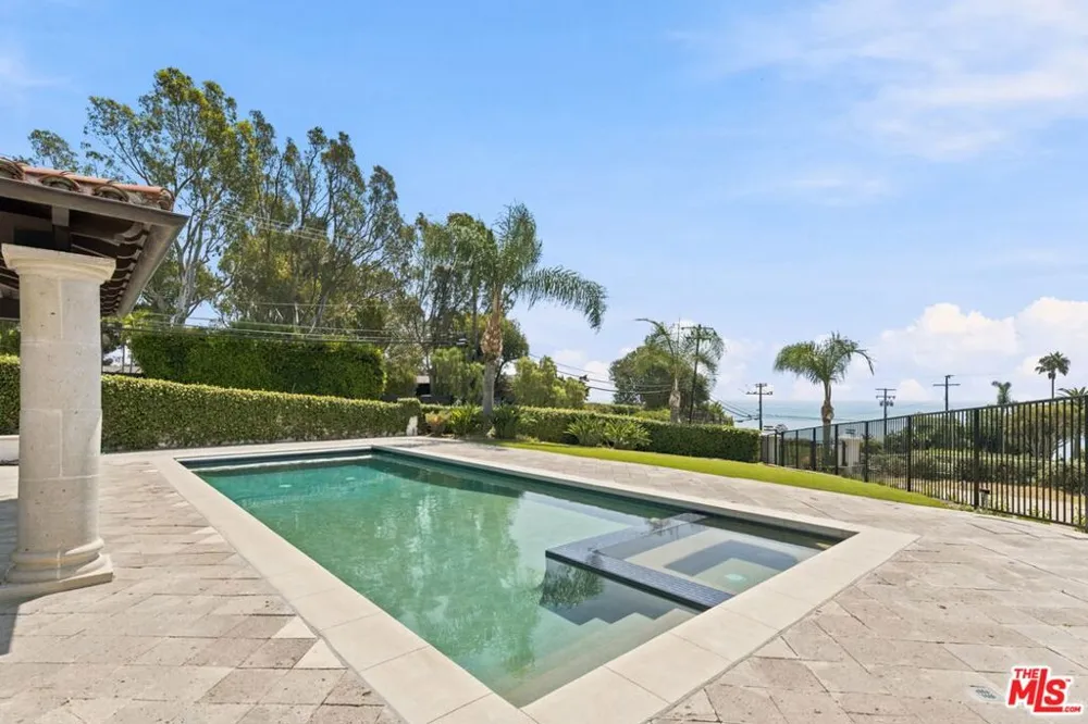 27355 Pacific Coast Highway Malibu, CA 90265